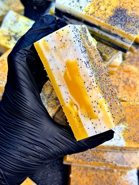 TURMERIC & GINGER BURST SOAP ( UNEVEN SKIN TONE & OIL CONTROL )
